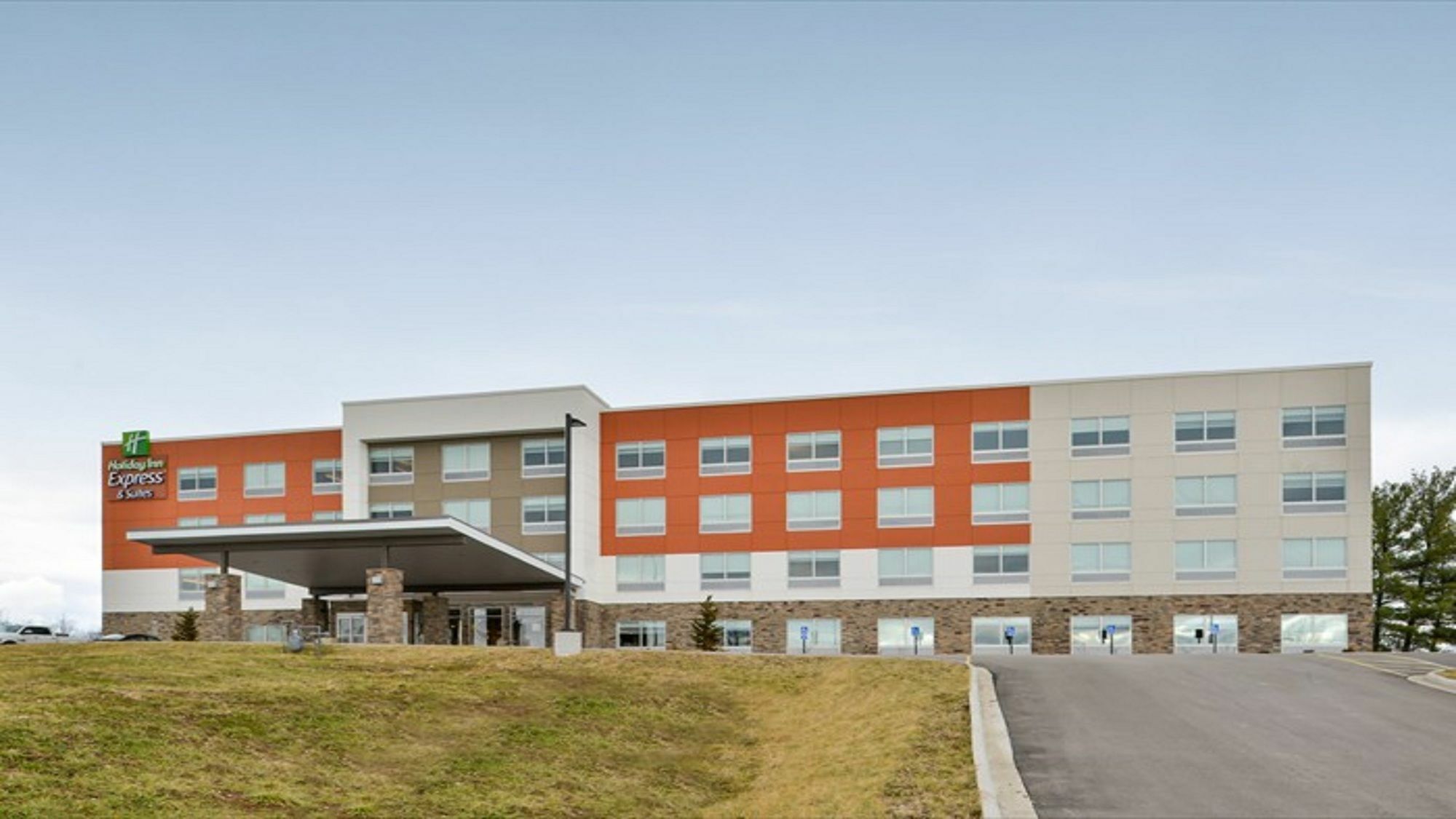 Holiday Inn Express & Suites - Parkersburg East By Ihg Exterior foto